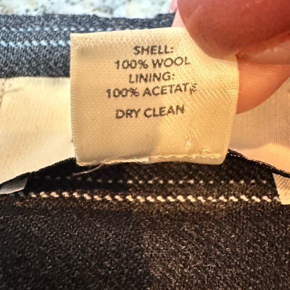 Ann Taylor Loft Petite. Ann style. Size 8 petite - Picture 11 of 12